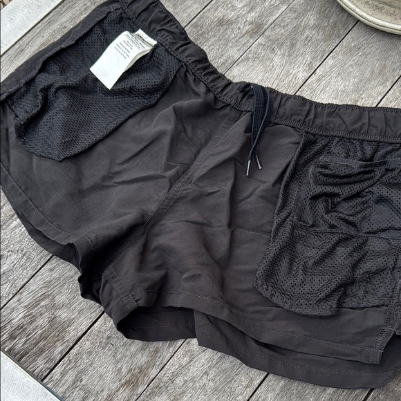 Patagonia Women's Athletic Black Shorts - Picture 11 of 13